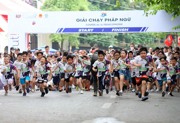 Hanoi hosts Francophone running tournament